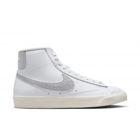 Blazer Mid '77 Essential...