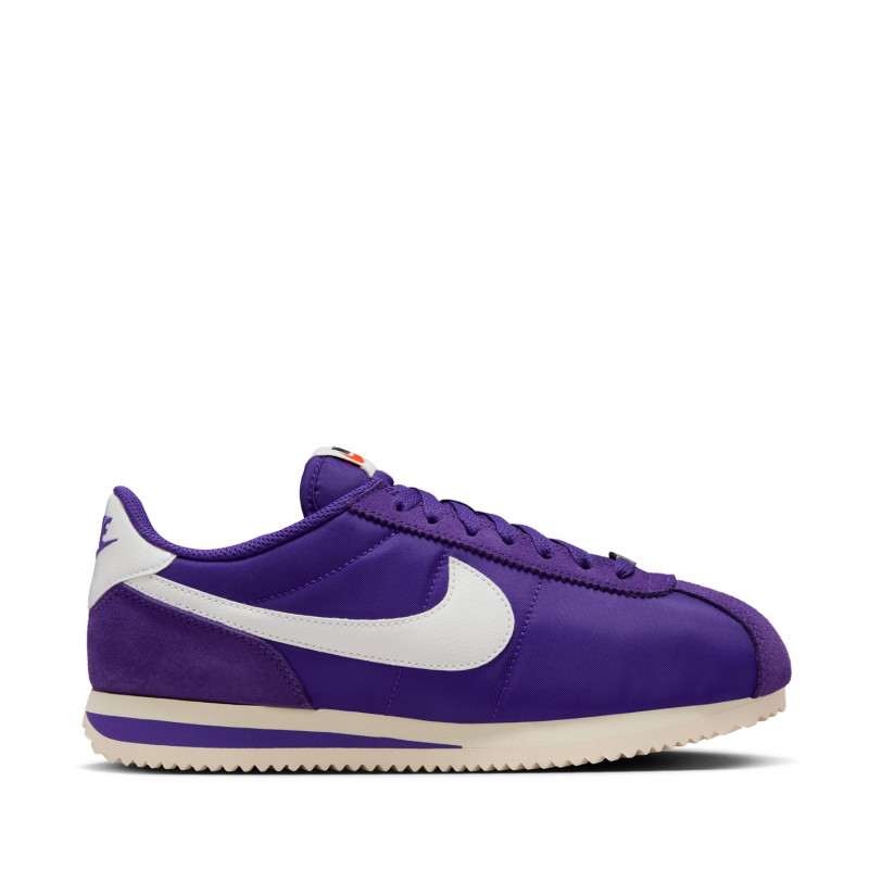 Sneakers NIKE Cortez Violet Blanc DZ2795 500 VESTIAIRESTORE.COM