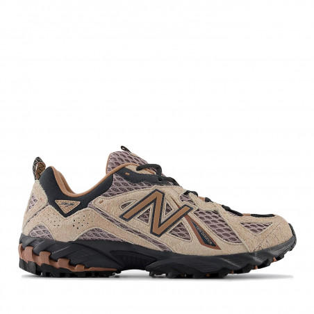 610V1 "Flat Taupe / Ice Wine"