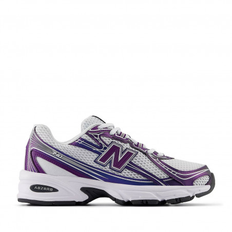 740 "Concord Grape / White"